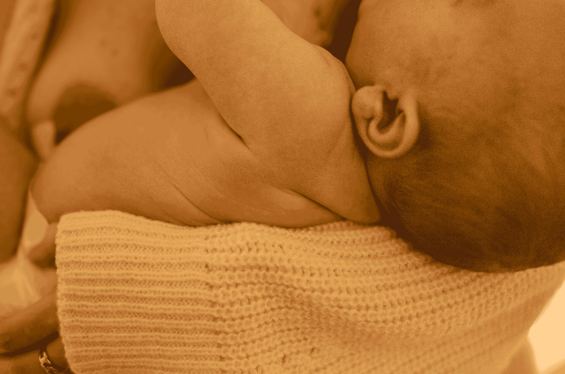 Photographe-de-allaitement-montmartre-paris